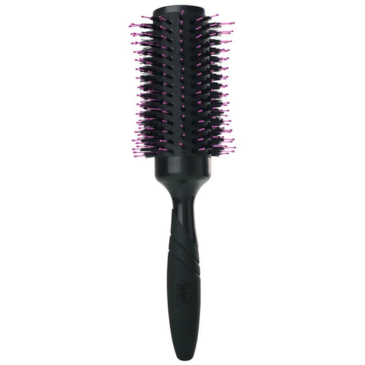 Volumising round brush for fine to medium hair