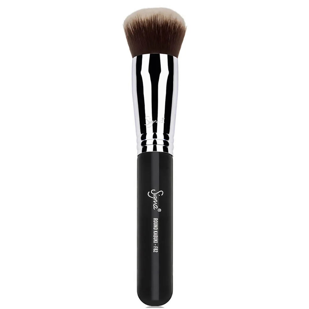 Sigma F82 Round Kabuki Brush - rounded kabuki brush for seamless blending